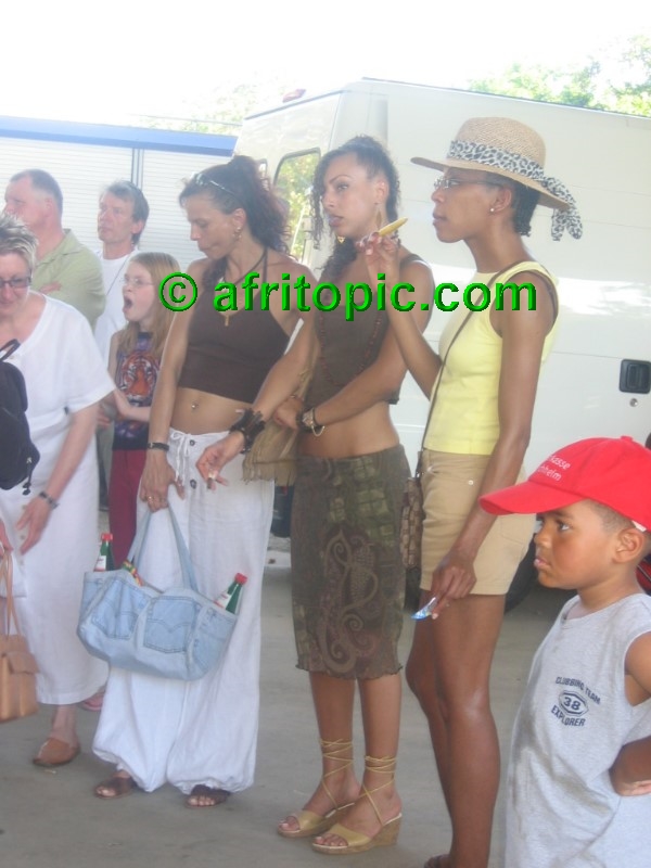 ../Images/AfricaFestival-28-29May05 144.jpg